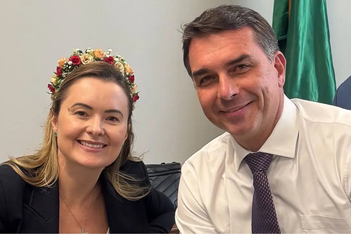 Vídeo: votada como possível vice de Flávio Bolsonaro, deputada Júlia Zanata se diz "pronta para o combate"