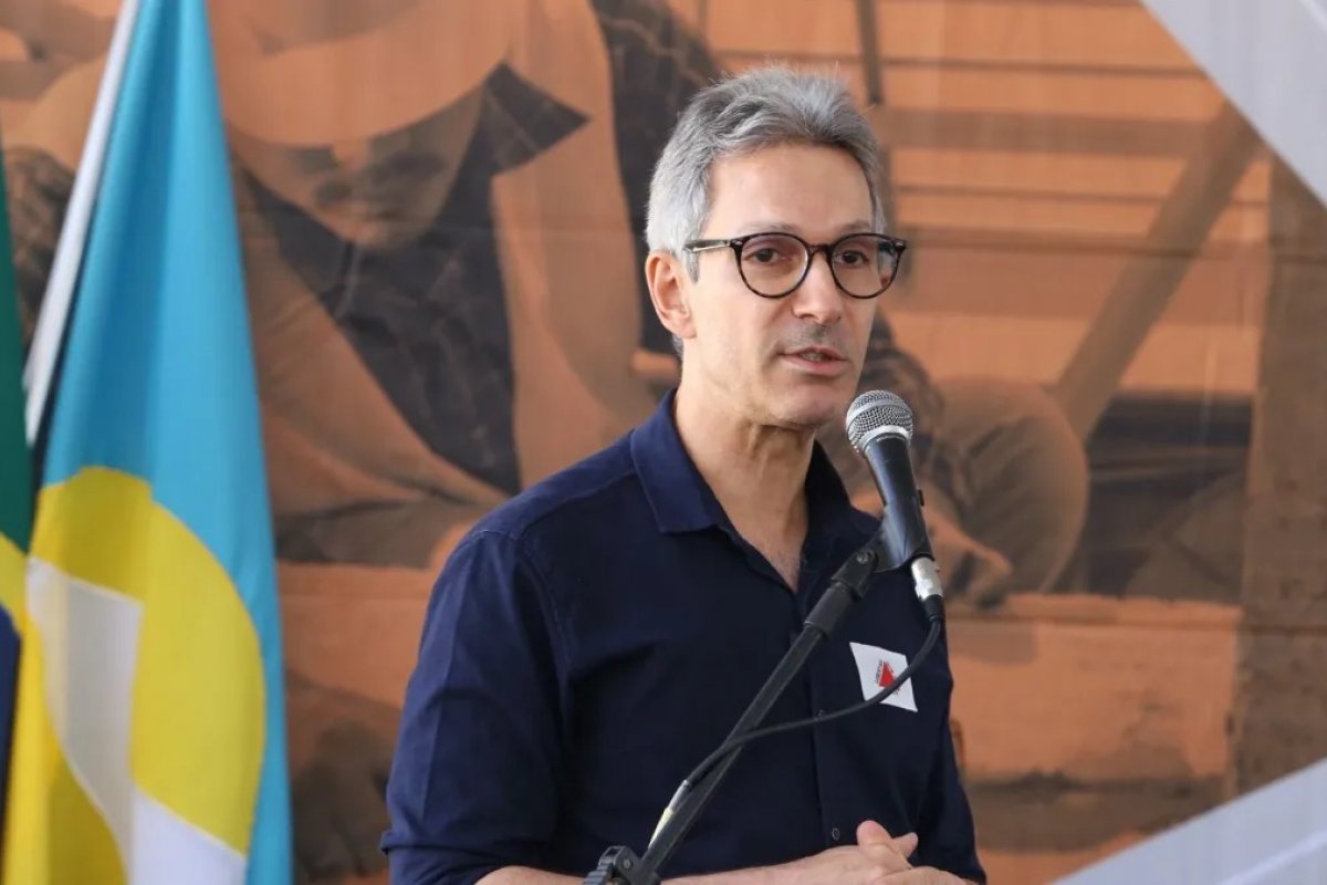 Zema é desconvidado de evento do Novo em SC após críticas à Flávio Bolsonaro