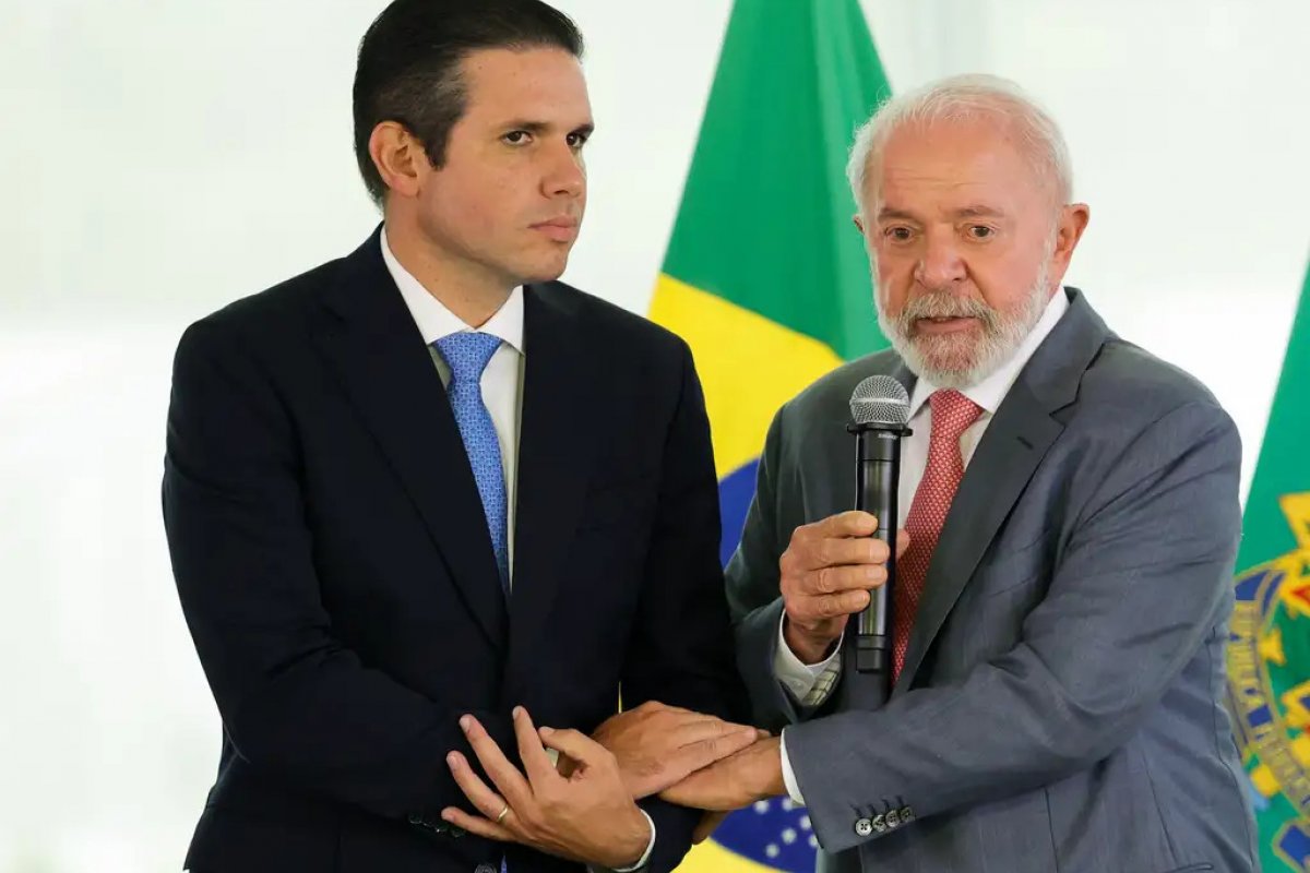 Palácio do Planalto avalia retirar urgência do projeto de lei do fim da escala 6x1