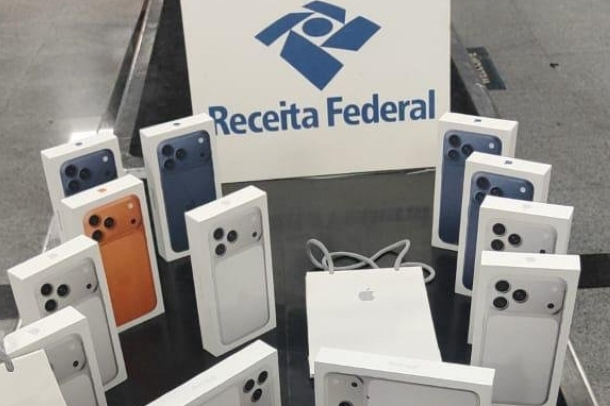 Receita apreende 15 iPhones 17 Pro Max com passageiro no Aeroporto de Salvador
