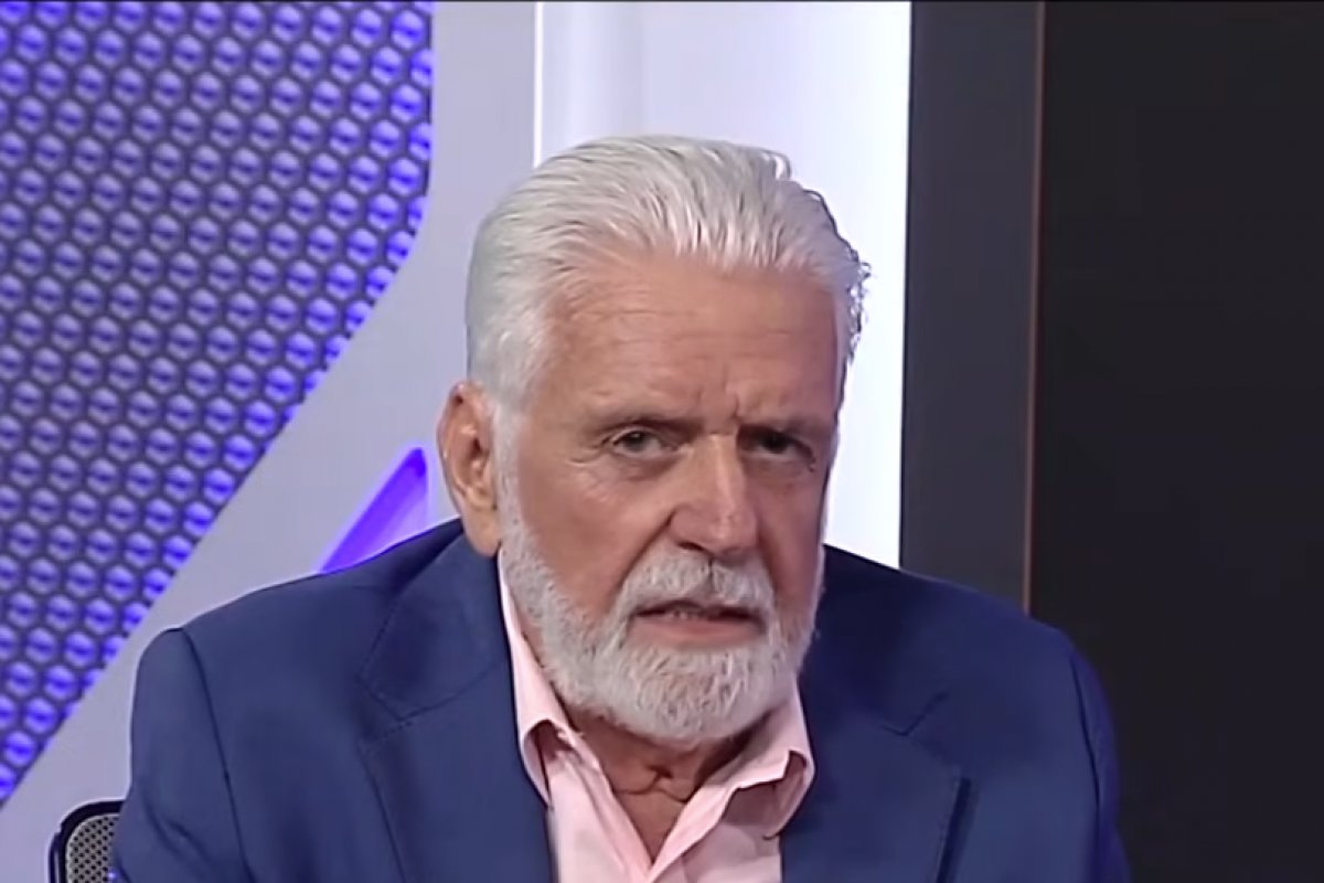 Vídeo: "Minha candidatura se mantém", diz Jaques Wagner após se tornar alvo de buscas da PF