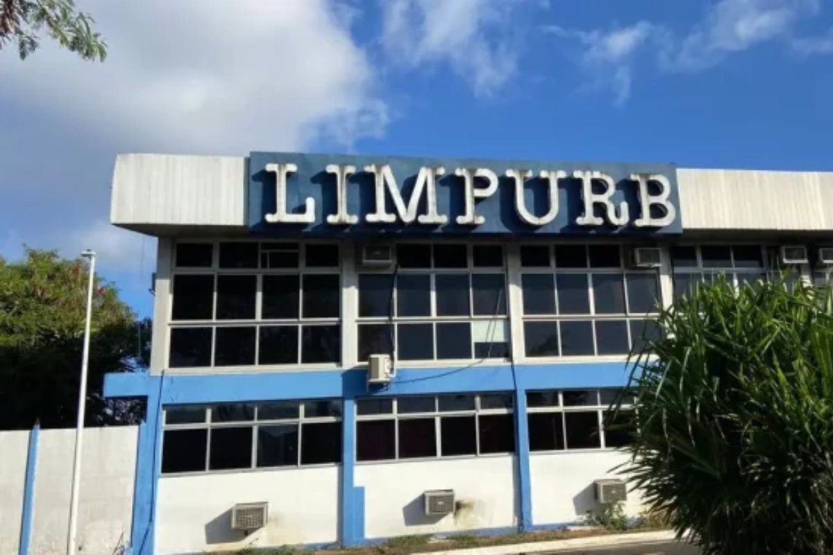 Serviços de limpeza urbana serão paralisados nesta segunda-feira (22) em Salvador, diz Limpurb