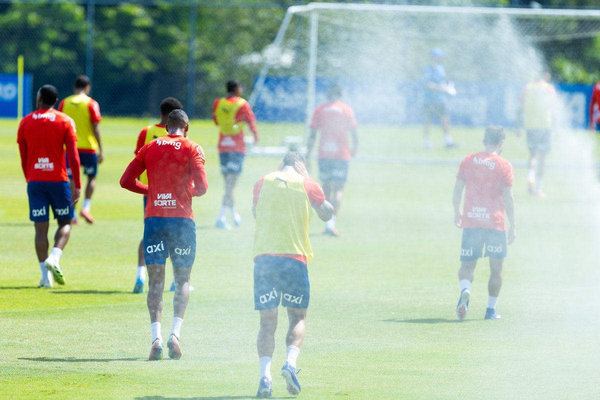 Bahia volta das férias com elenco remodelado para o segundo semestre