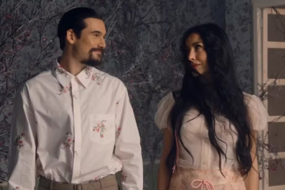 Vídeo: Sabrina Sato e Nicolas Prattes anunciam gravidez do primeiro filho