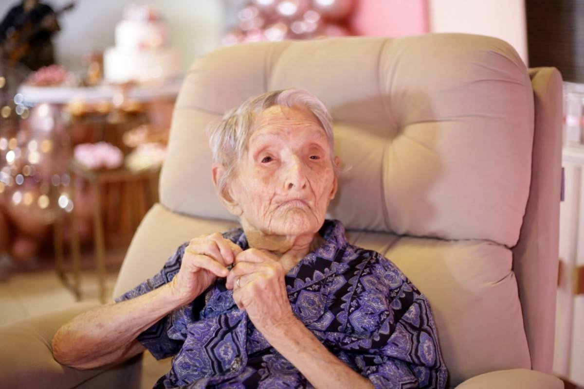 Segunda mulher mais velha do Brasil completa 115 anos; anciã é 6ª pessoa mais velha do mundo