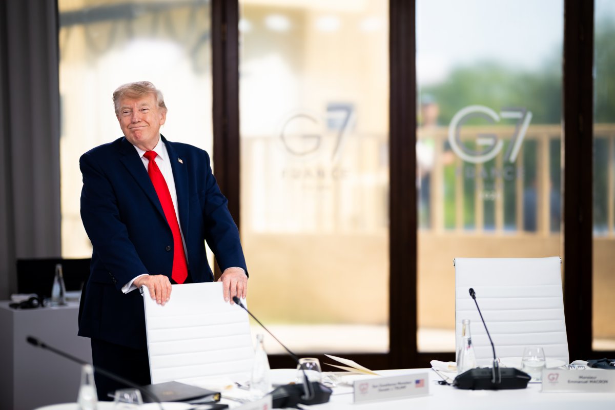 "Farei o que tiver que fazer", diz Trump sobre acordo com Irã