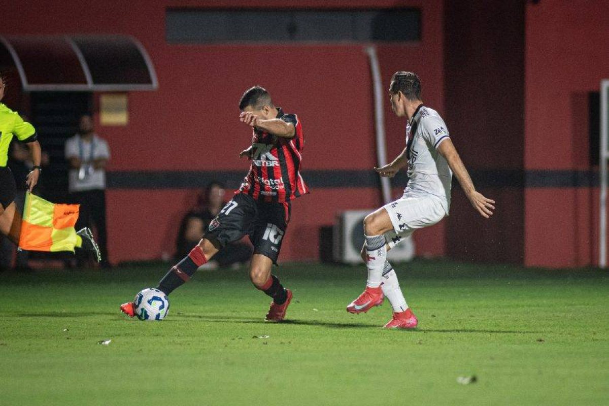 CBF marca data e horário de jogo do Vitória contra o Vasco; confira