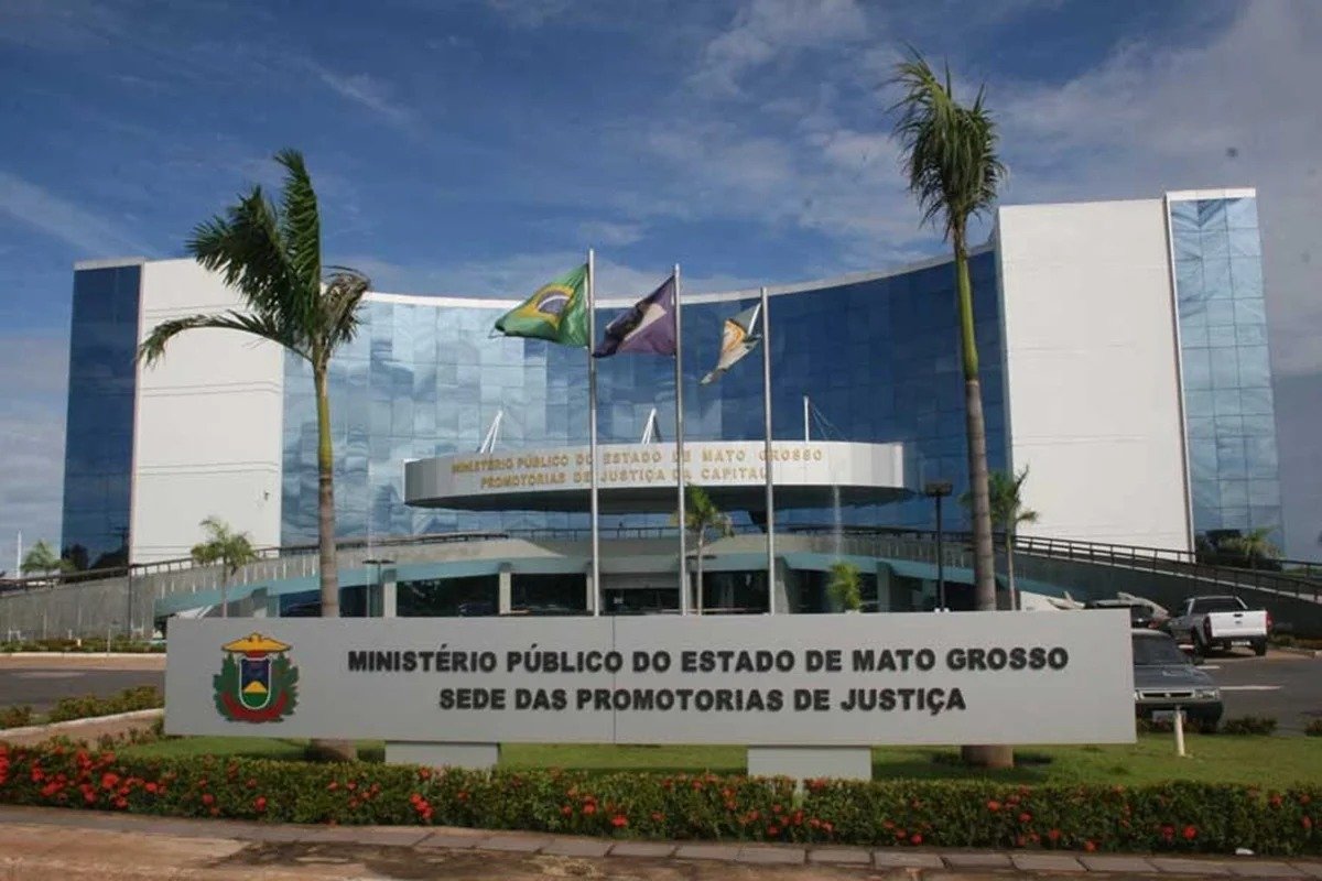 Governador do Mato Grosso decide doar terreno do estado para entidade privada, diz coluna