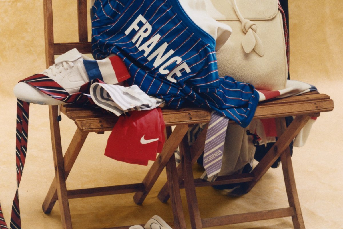 Galeries Lafayette Paris Hausmann recebe coleção cápsula de Jacquesmus inspirada no futebol!