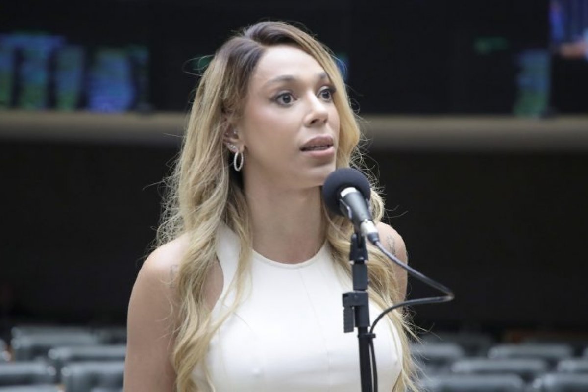 Erika Hilton acusa PSOL de descumprir acordos e diz que partido tenta "inviabilizar" reeleição