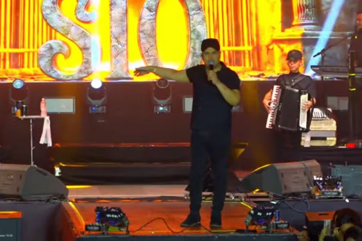 Vídeo: Tarcísio do Acordeon diz que cogitou não se apresentar na Bahia por causa de cansaço: ‘passei o dia bebendo’