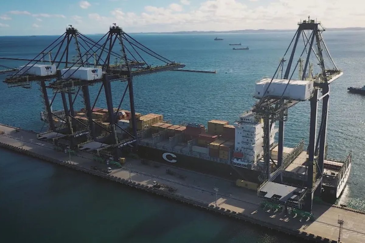 Grupo criminoso é condenado por tráfico internacional de drogas no porto de Salvador