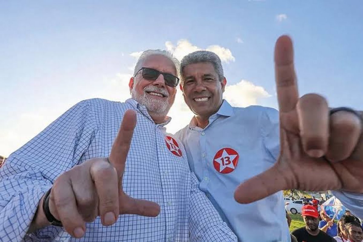 Jerônimo manifesta apoio a Jaques Wagner após senador deixar liderança do governo no Senado