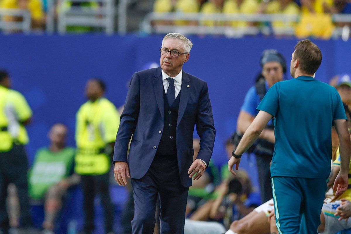 Ancelotti celebra atuação sólida, mas pede calma para próxima fase