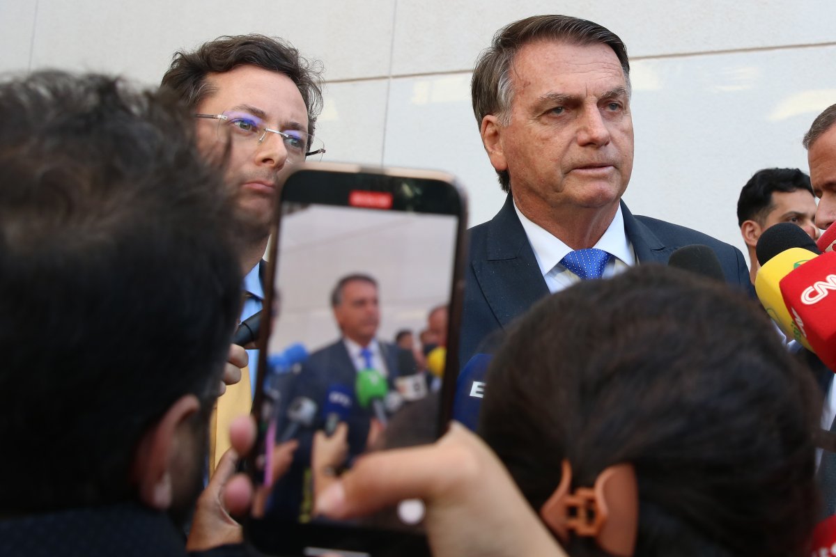 PGR pede cautela ao STF em caso de arma de Bolsonaro