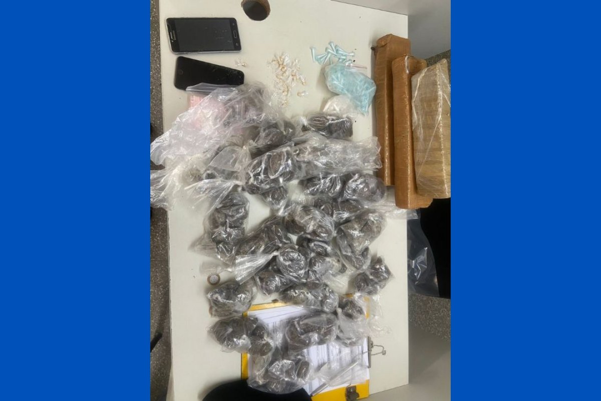 Homem é preso por tráfico de drogas em Sussuarana, em Salvador