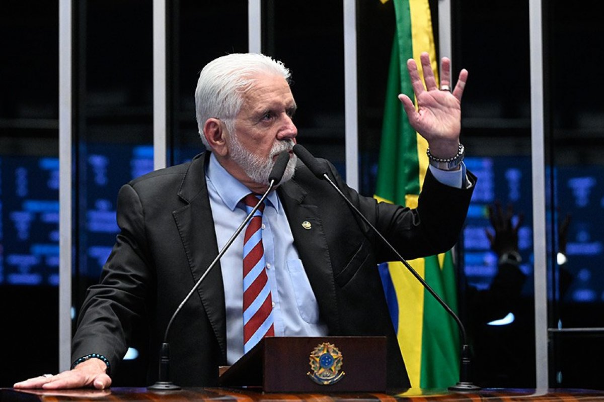 Jaques Wagner chama ação da PF de 'patacoada' e detalha negociação de apartamento