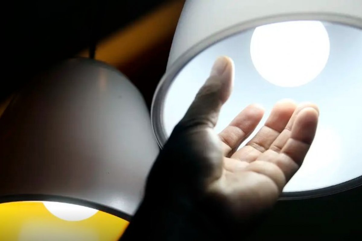 Contas de luz seguem com bandeira amarela no mês de julho, decide Aneel