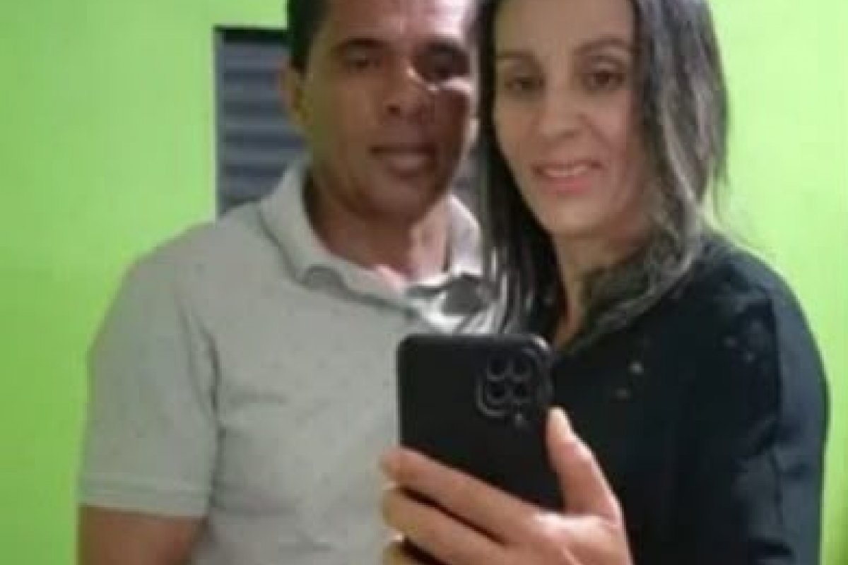 Mulher é morta a tiros pelo ex-companheiro dentro de ônibus