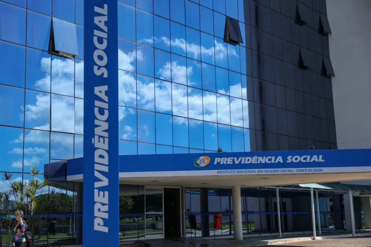 Fila do INSS cai a menor patamar desde 2024, e nova presidente vê redução gradual nos próximos meses
