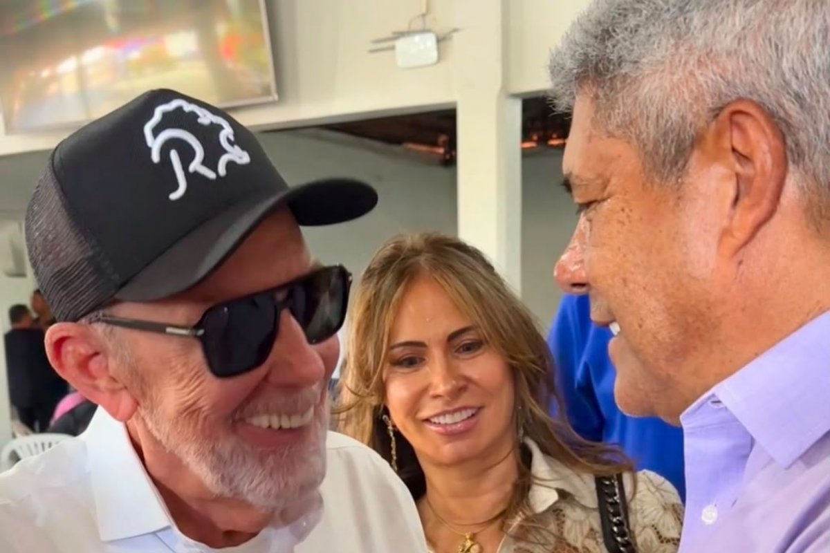 Vídeo: Ex-bolsonarista, prefeito de Santana declara apoio a Jerônimo e Wagner: "Eu te amo"