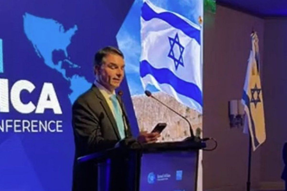 Flávio Bolsonaro chama Lula de "antissemita" e promete estreitar relações com Israel