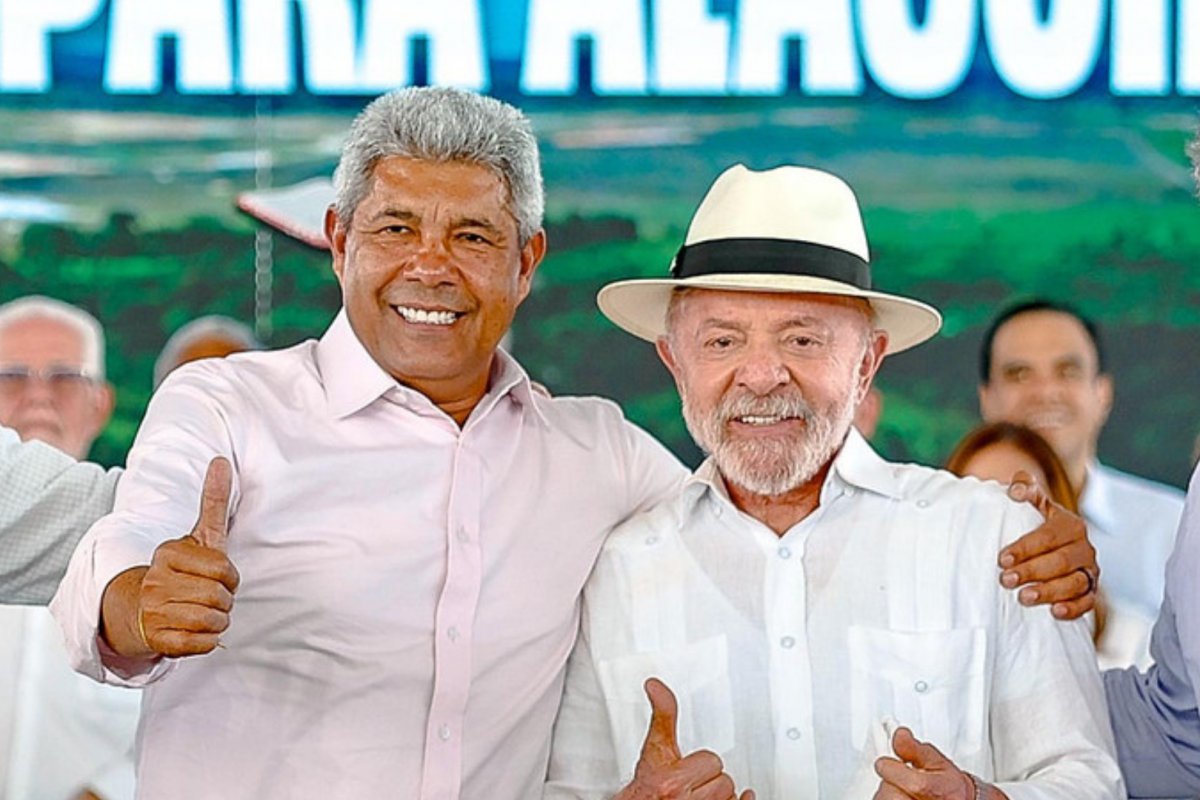 Vídeo: Lula assina decreto que transfere capital do Brasil para Salvador e explica ausência no 2 de Julho
