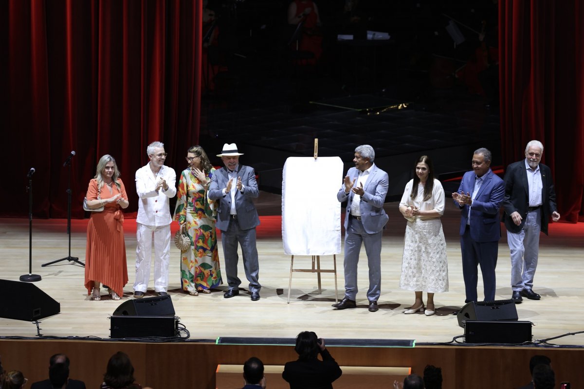 Após incêndio e três anos de obras, Teatro Castro Alves reabre por completo