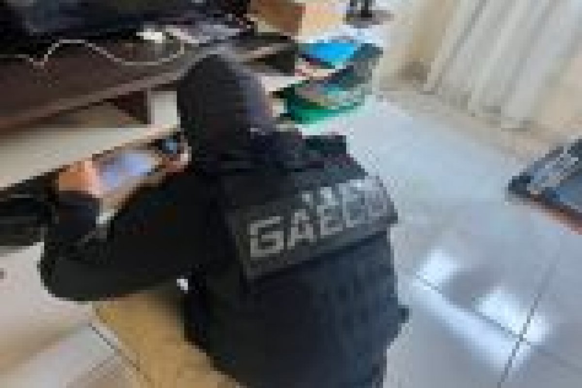 Homem é preso e mandados de busca são cumpridos em operação contra desvio de recursos em hospital na BA