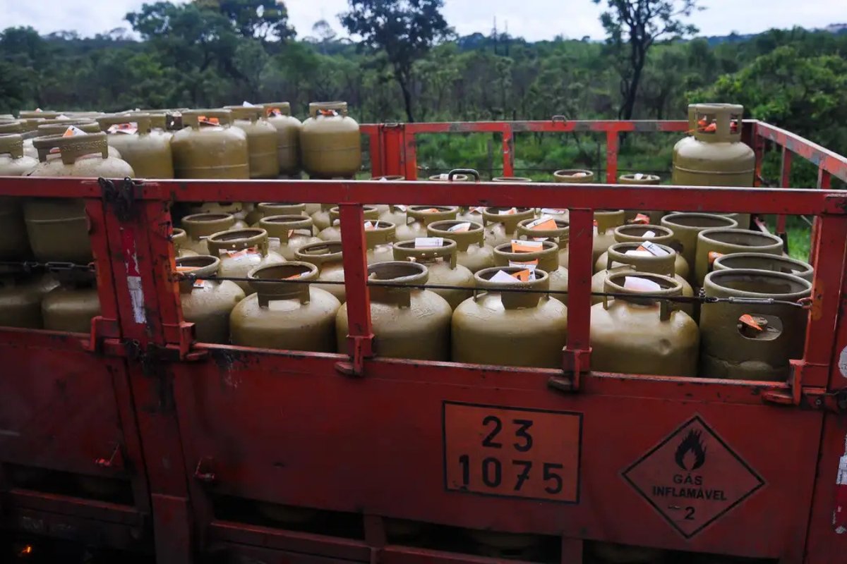 Gás de cozinha tem redução de 6,9% na Bahia 