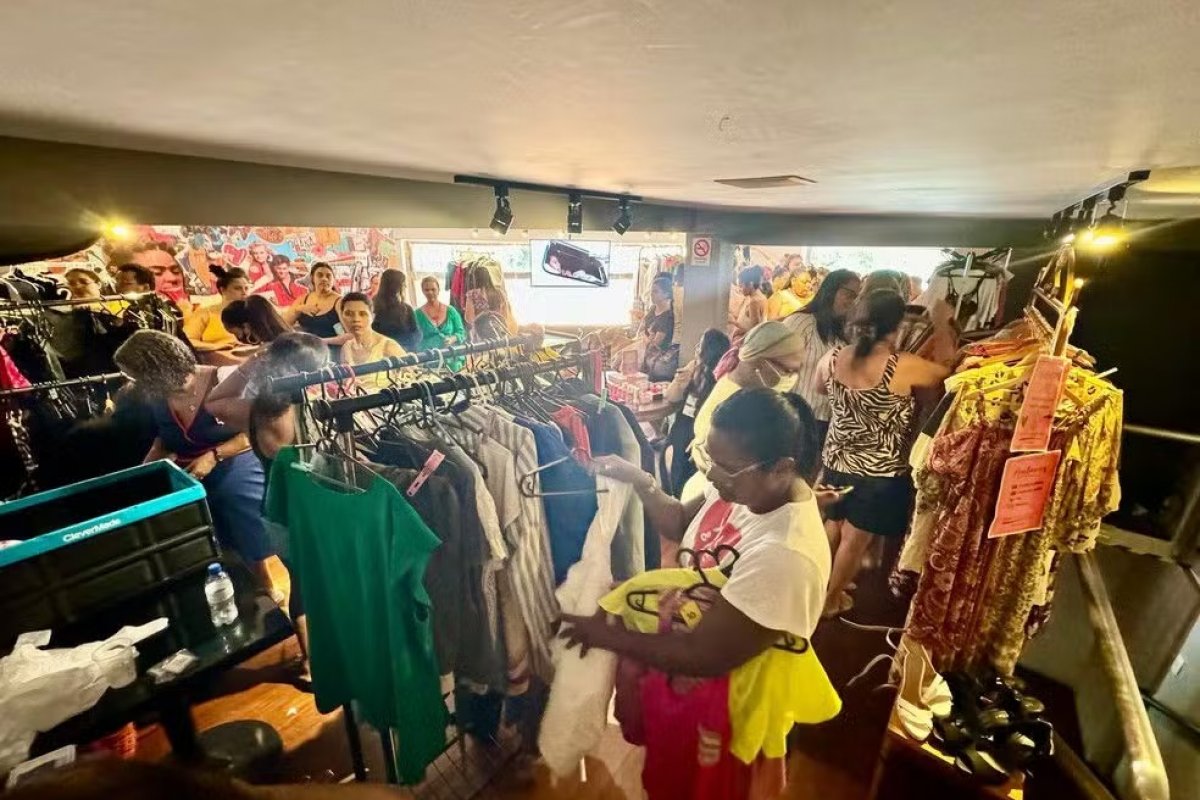 Bazar Plus Size reúne roupas a partir de R$ 20 neste domingo em Salvador