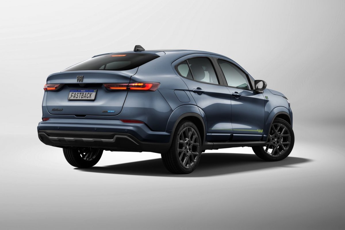 Fiat Toro e Fastback ganham série especial alusiva aos 50 anos da Fiat 