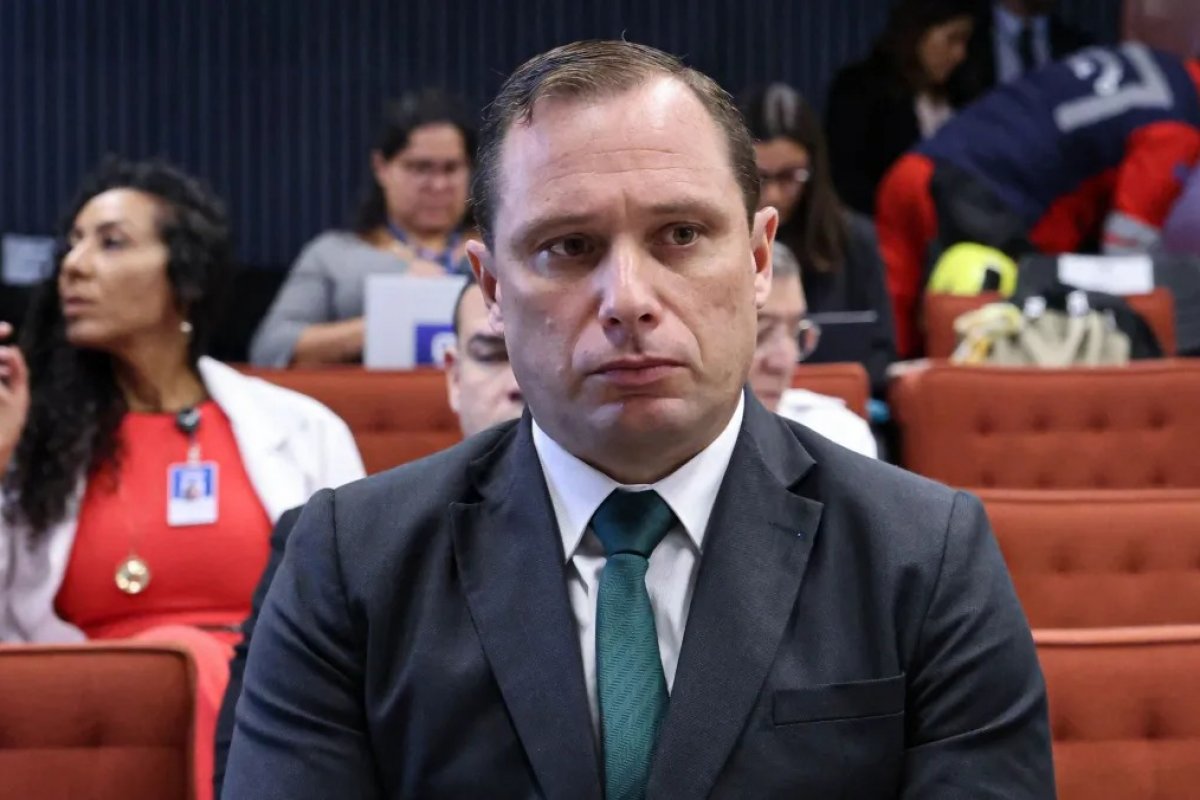 Mauro Cid recebe convite para dar aula na Europa