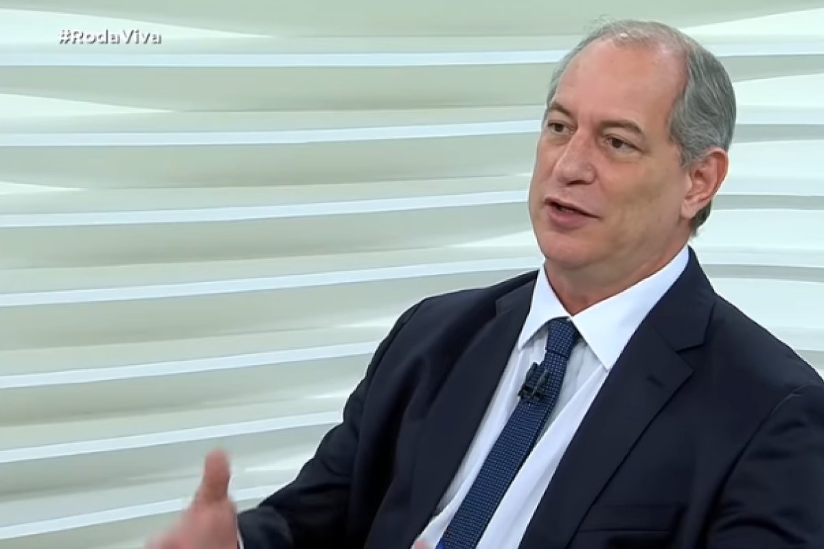 Ciro Gomes participa do programa Roda Viva por videoconferência 