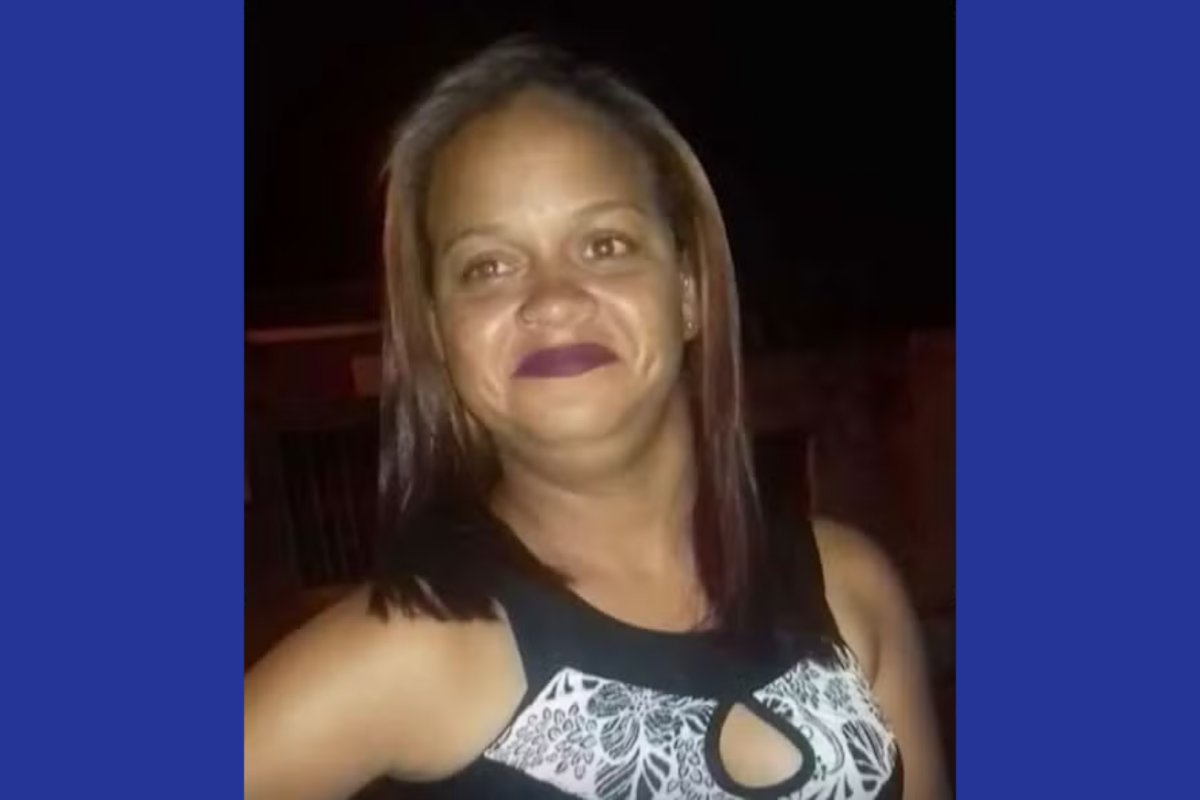 Mulher morre eletrocutada após tocar em tomada com o corpo molhado no interior da Bahia