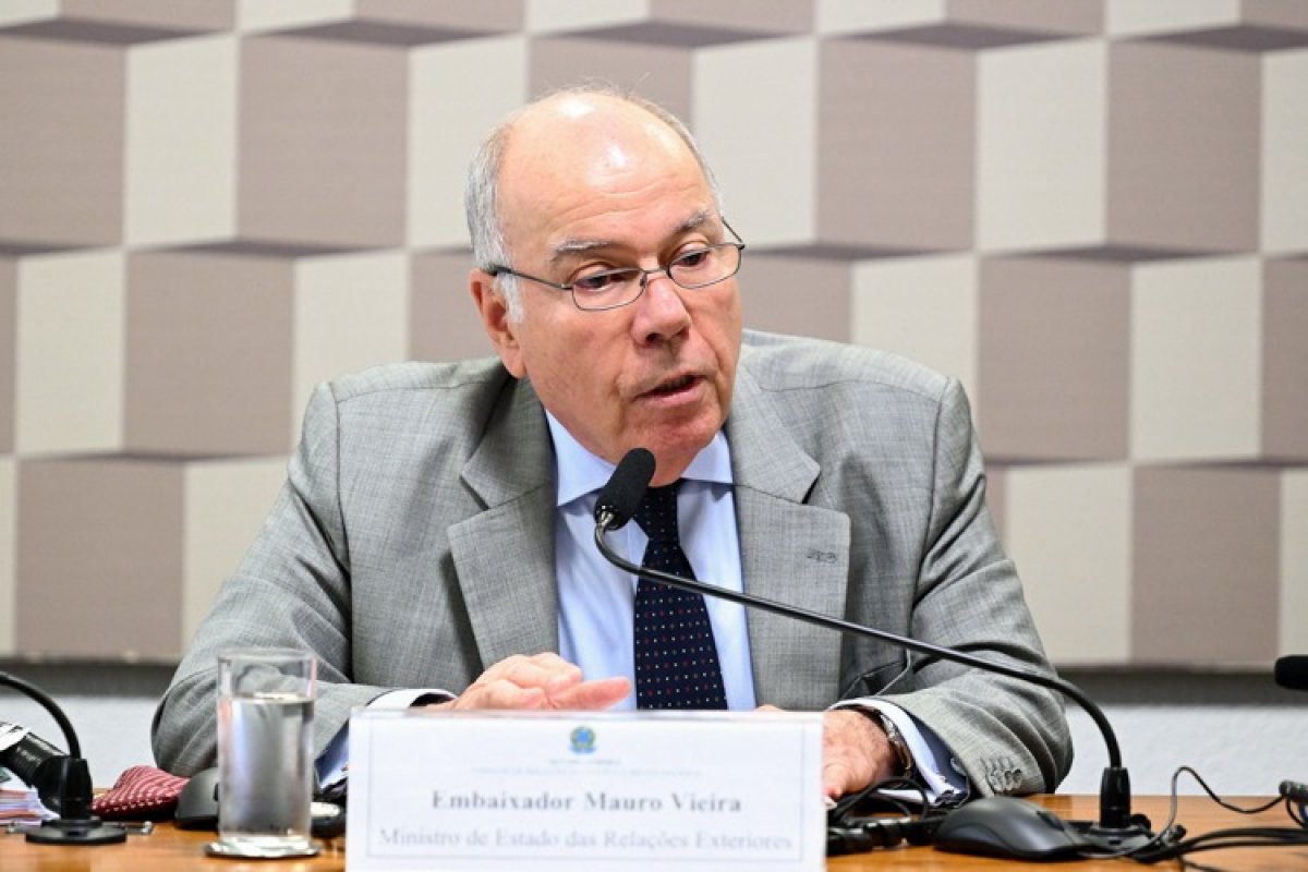 EUA chamam de "absurdo" temor de Mauro Vieira sobre ação militar no Brasil