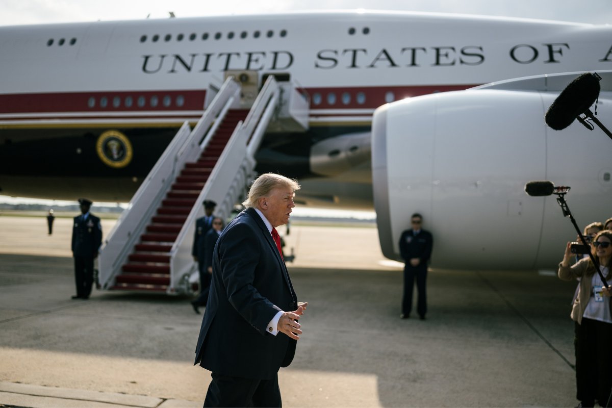 Irã e EUA têm nova troca de ataques e Trump diz que acordo de paz 'acabou' 