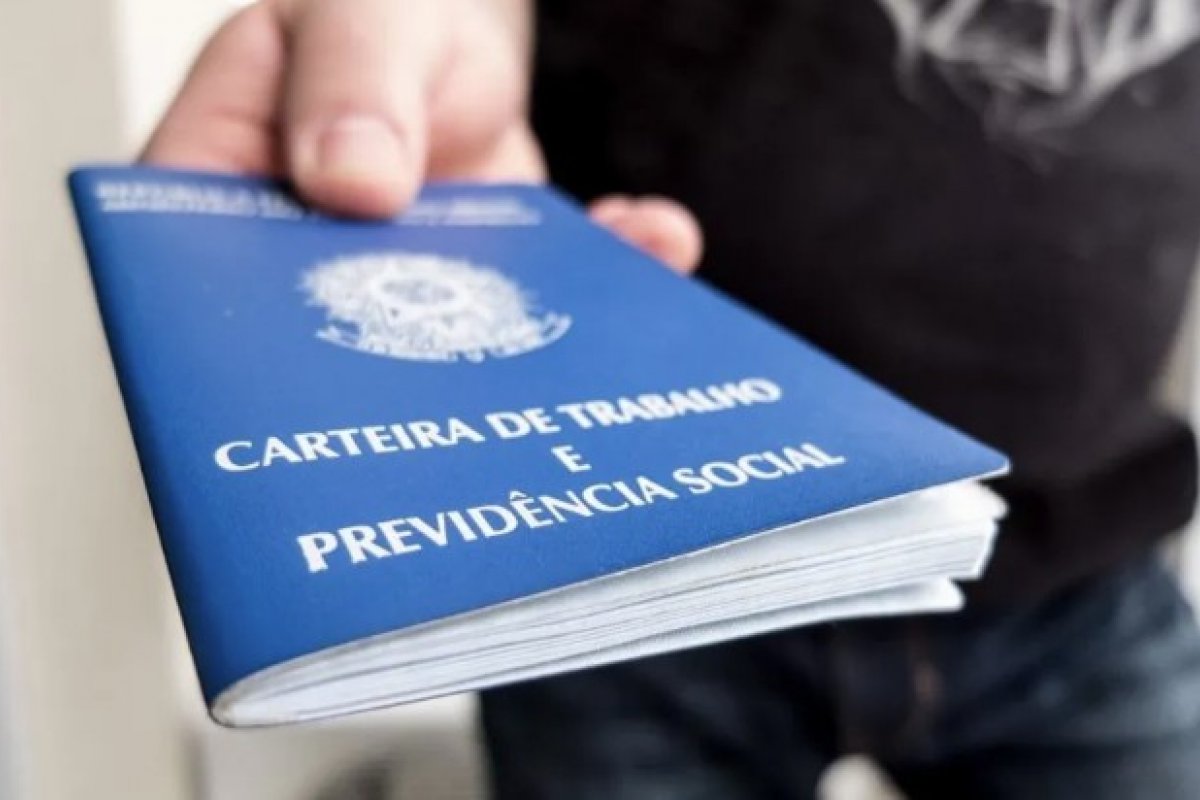 SineBahia divulga novas vagas de emprego para esta quinta-feira (9)