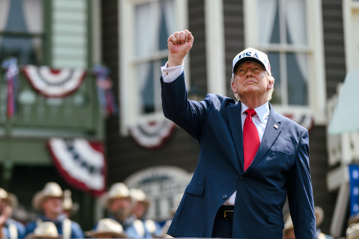 EUA voltam atacar Irã após Trump declarar fim do acordo de paz