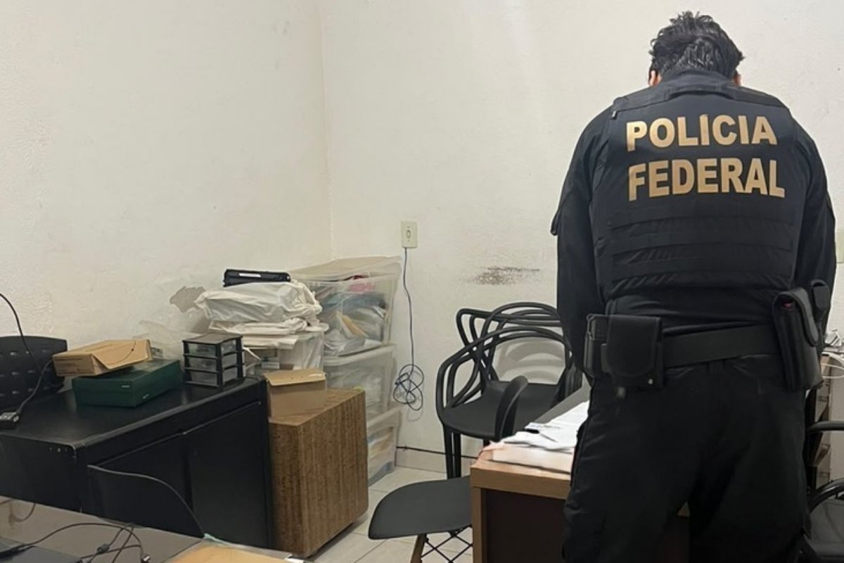 Seis pessoas são presas em operação da PF contra o tráfico de drogas na Bahia e em Santa Catarina
