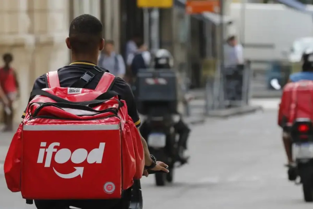 Governo adia início de linha de crédito para motos e bicicletas de entregadores
