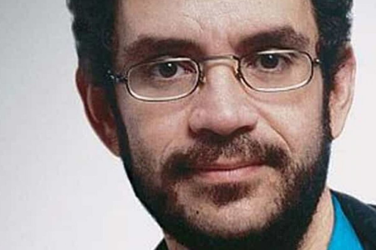 Filme sobre Renato Russo iniciará gravações em outubro e deve contar os últimos 8 anos de sua vida 