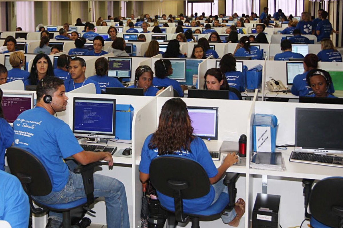 Salvador tem 700 vagas abertas de emprego para operador de telemarketing