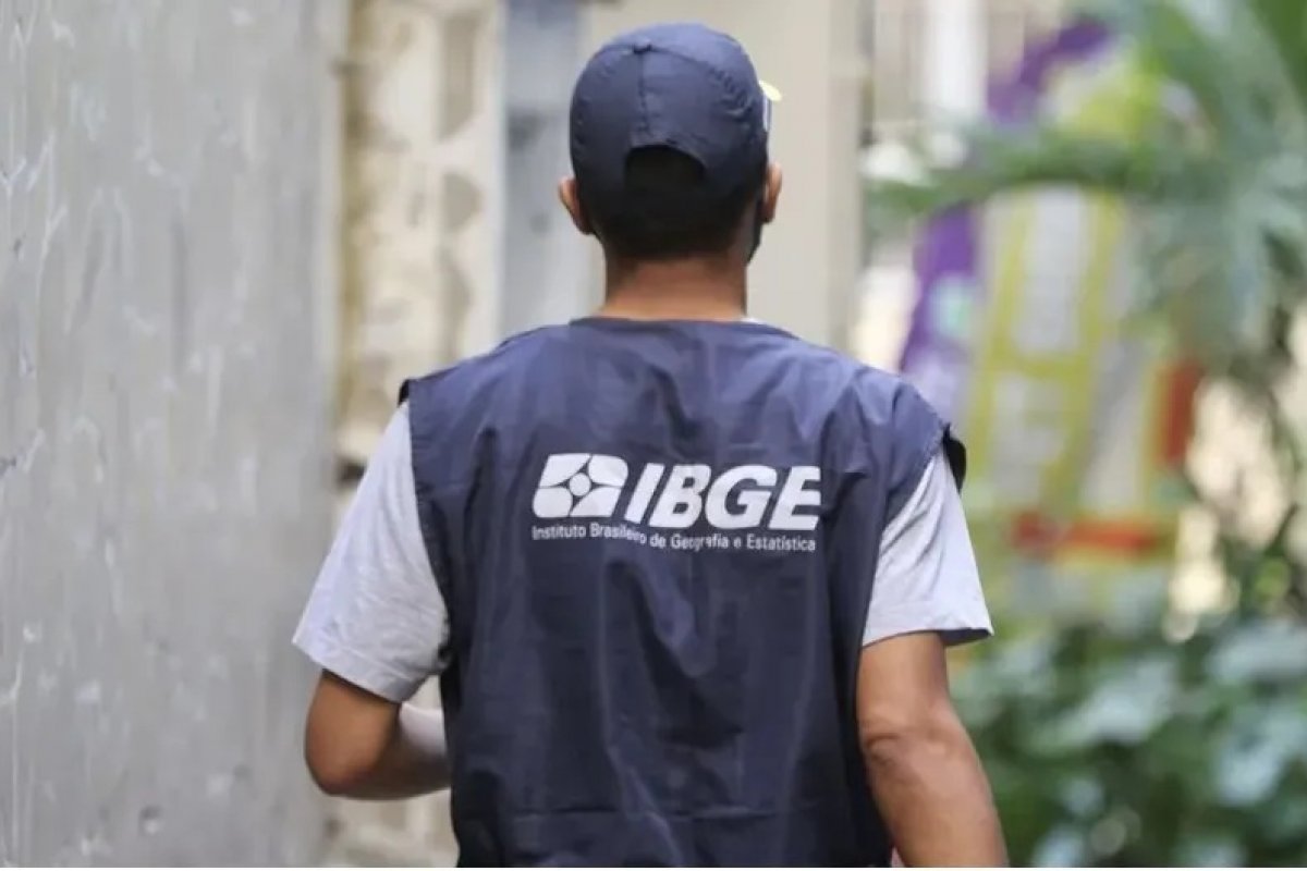 Servidores do IBGE discutem possível greve a partir de 5 de agosto
