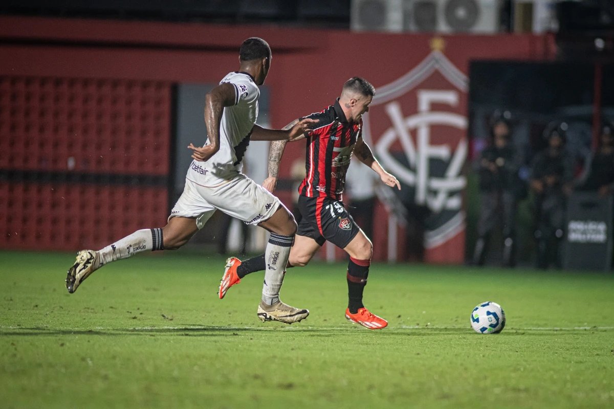 Vitória reencontra torcedor e Barradão em duelo decisivo contra o Vasco