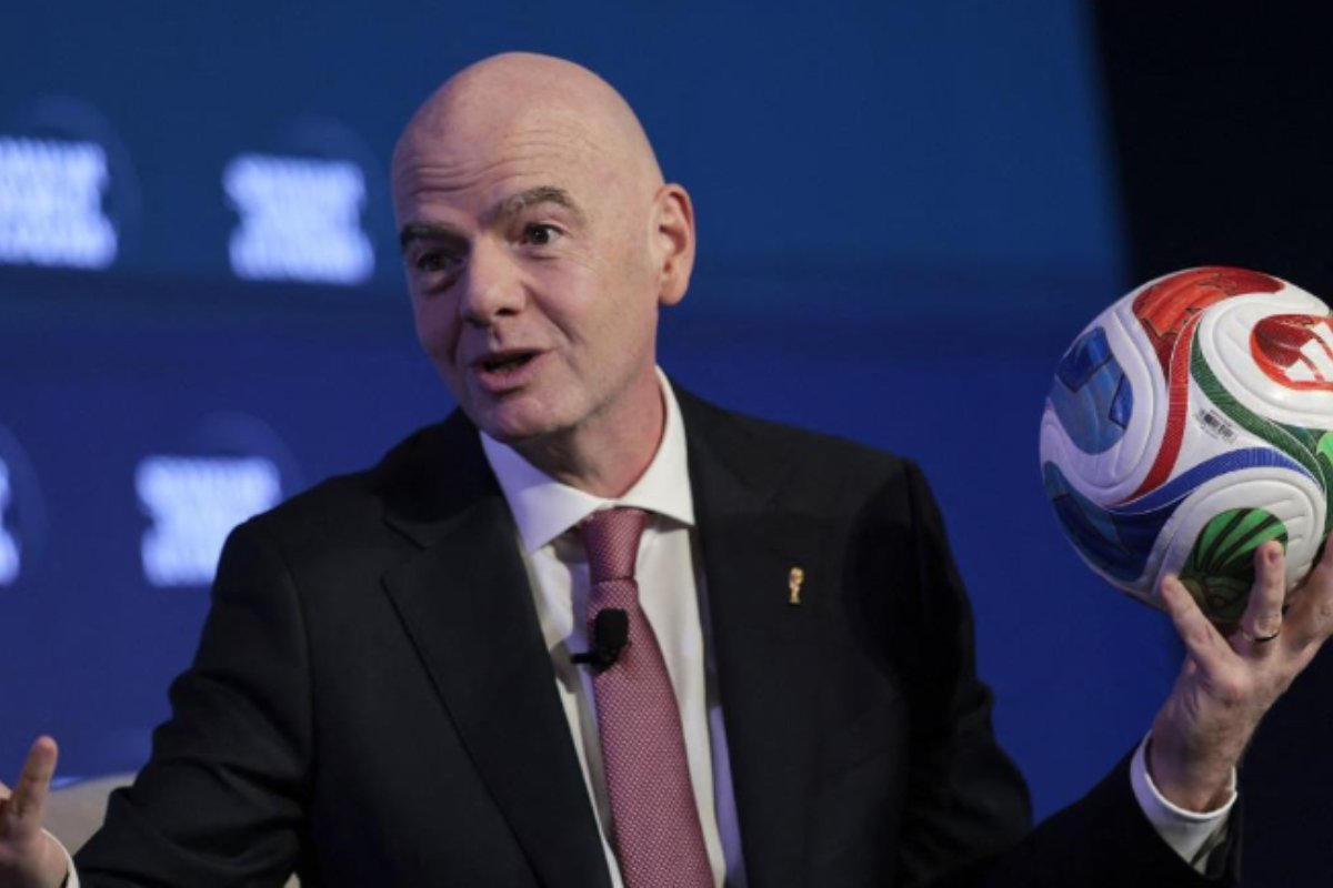 ONG denuncia Gianni Infantino ao COI por suposta violação de neutralidade política
