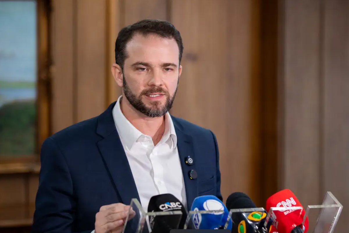 Durigan diz que Brasil defenderá soberania e dará apoio a setores afetados pelo tarifaço dos EUA