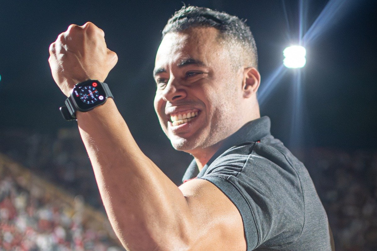 Jair Ventura chega a 50 jogos pelo Vitória e celebra marca rara no futebol brasileiro