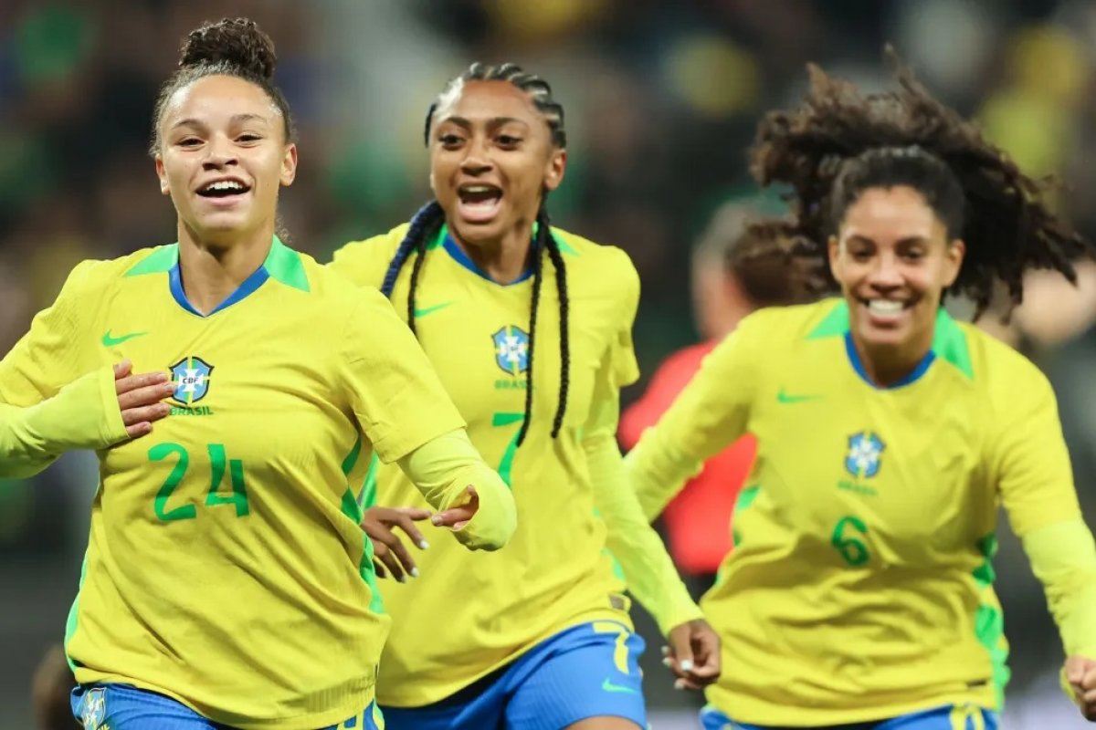 Jerônimo publica decreto que isenta ICMS para produtos da Copa Feminina de 2027