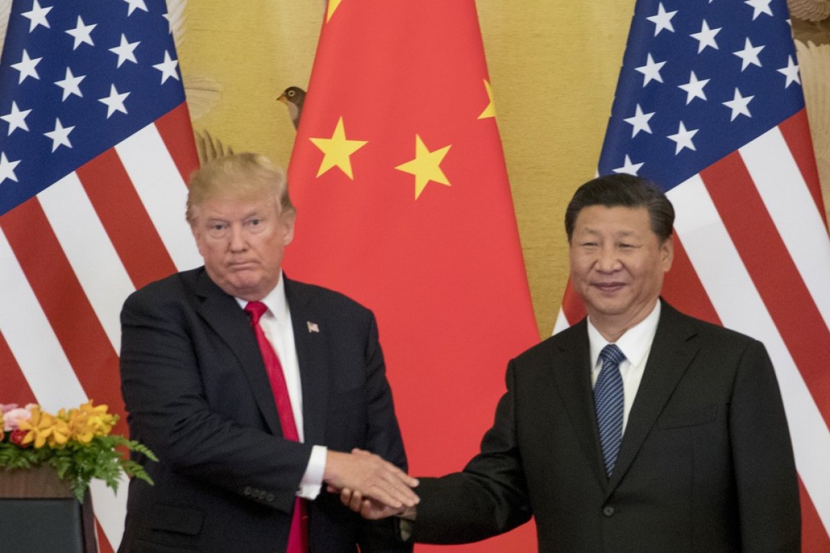 Coronavírus aumenta tensão entre EUA e China 